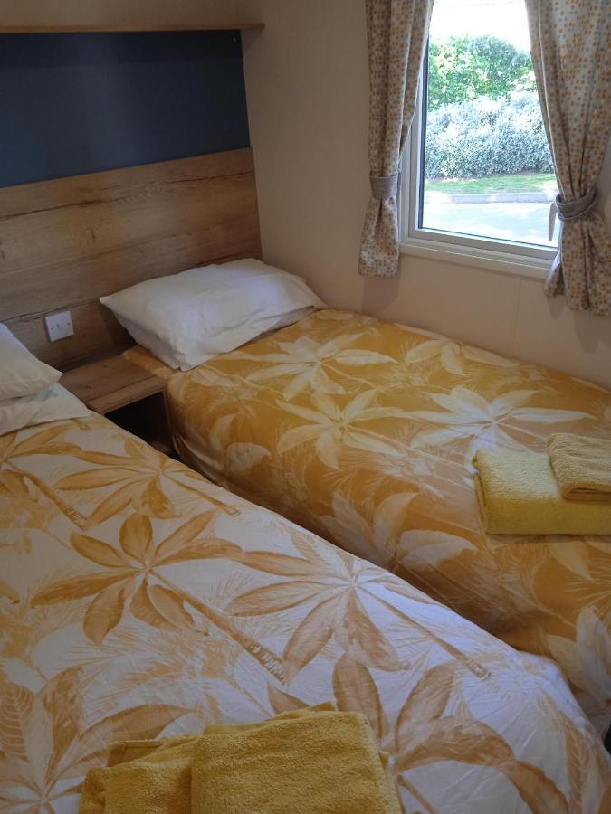 Appartamento Chalet, Balcony, Bbq, Sleeps 6, Lytchett Minster Esterno foto