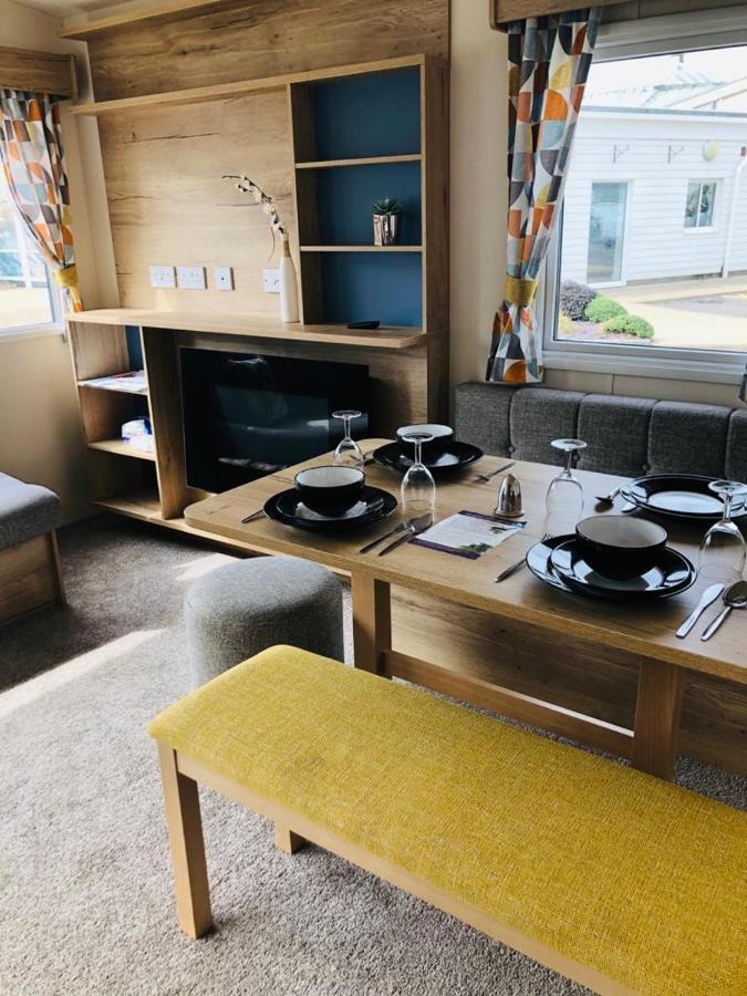 Appartamento Chalet, Balcony, Bbq, Sleeps 6, Lytchett Minster Esterno foto